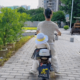 CHALECO DE MOTO INFANTIL UNISEX 🏍️ — Protege a tu hijo en cada viaje con diseño unitalla y agarre seguro